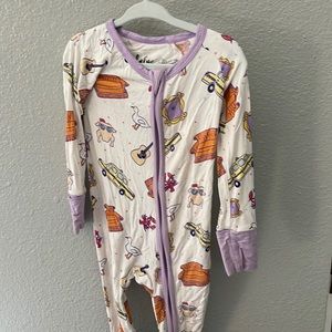 Friends bamboo sleeper